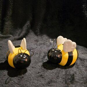 Bee Salt & Pepper Shaker Set – NIB